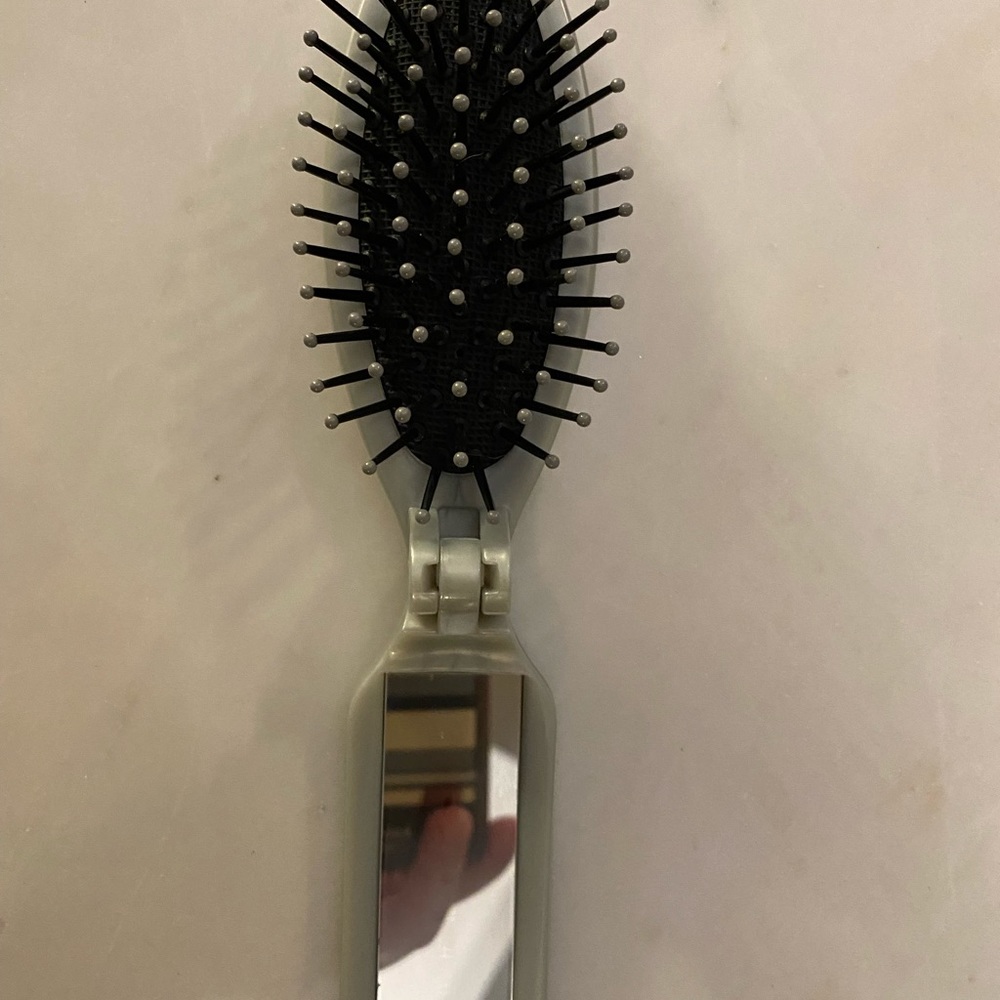 4/$20 NWT AVON Advance Techniques Folding Hairbrush Travel Hairbrush Beauty
